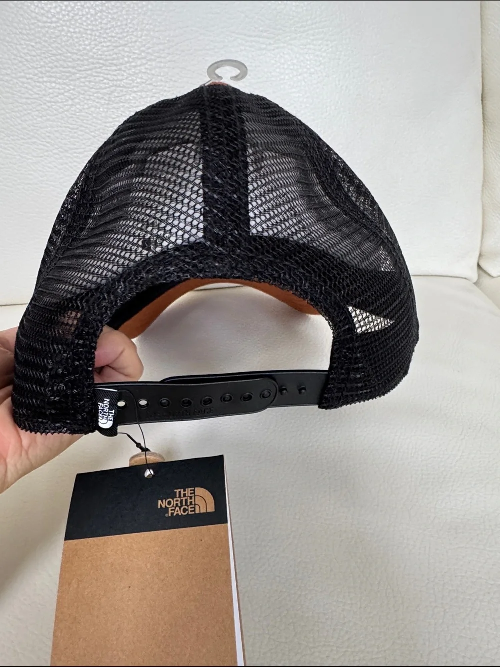 The North Face GRAPHIC MUDDER TRUCKER (BNWT)